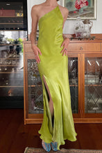 Load image into Gallery viewer, Chic Sheath One Shoulder Light Green Long Party Dress with Split Front
