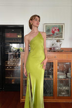 Load image into Gallery viewer, Chic Sheath One Shoulder Light Green Long Party Dress with Split Front
