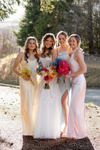 Load image into Gallery viewer, Gorgeous A Line Sweetheart White Tulle Wedding Dress with Appliques
