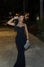 Load image into Gallery viewer, Bling Sheath Sweetheart Black Sequins Long Party Dress
