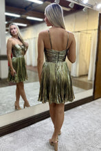 Load image into Gallery viewer, A-Line Halter Neck Short Metallic Homecoming Dress with Pleating
