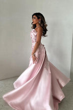 Load image into Gallery viewer, Elegant Pink A-Line Strapless Satin Party Dress with Appliques and Detachable Train
