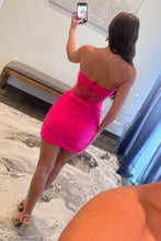 Load image into Gallery viewer, Hot Pink Bodycon Strapless Zipper Back Short Satin Homecoming Dress
