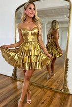 Load image into Gallery viewer, Stunning Gold A-Line Sweetheart Short Metallic Homecoming Dress
