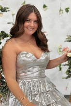 Load image into Gallery viewer, Stunning Gold A-Line Sweetheart Short Metallic Homecoming Dress
