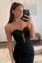 Load image into Gallery viewer, Stunning Black Sweetheart Backless Mermaid Long Prom Dress with Appliques
