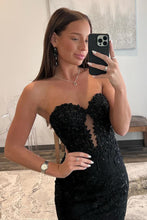 Load image into Gallery viewer, Stunning Black Sweetheart Backless Mermaid Long Prom Dress with Appliques
