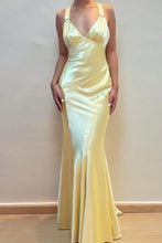 Load image into Gallery viewer, Simple Sheath V Neck Yellow Long Prom Dress with Open Back
