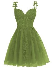 Load image into Gallery viewer, A-Line Spaghetti Straps Short Tulle Homecoming Dress With Appliques
