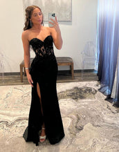 Load image into Gallery viewer, Black Sweetheart Zipper Back Long Prom Dress With Split
