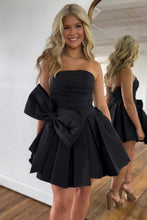 Load image into Gallery viewer, Cute A-Line Strapless Short Satin Homecoming Dress With Bowknot
