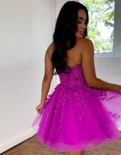 Load image into Gallery viewer, Hot Pink A-Line Strapless Tulle Homecoming Dress With Appliques
