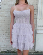 Load image into Gallery viewer, Pretty A-Line Strapless Short Tulle Tiered Homecoming Dress
