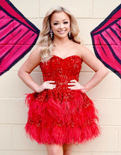 Load image into Gallery viewer, Red Sequin Strapless Short Homecoming Dress With Feather
